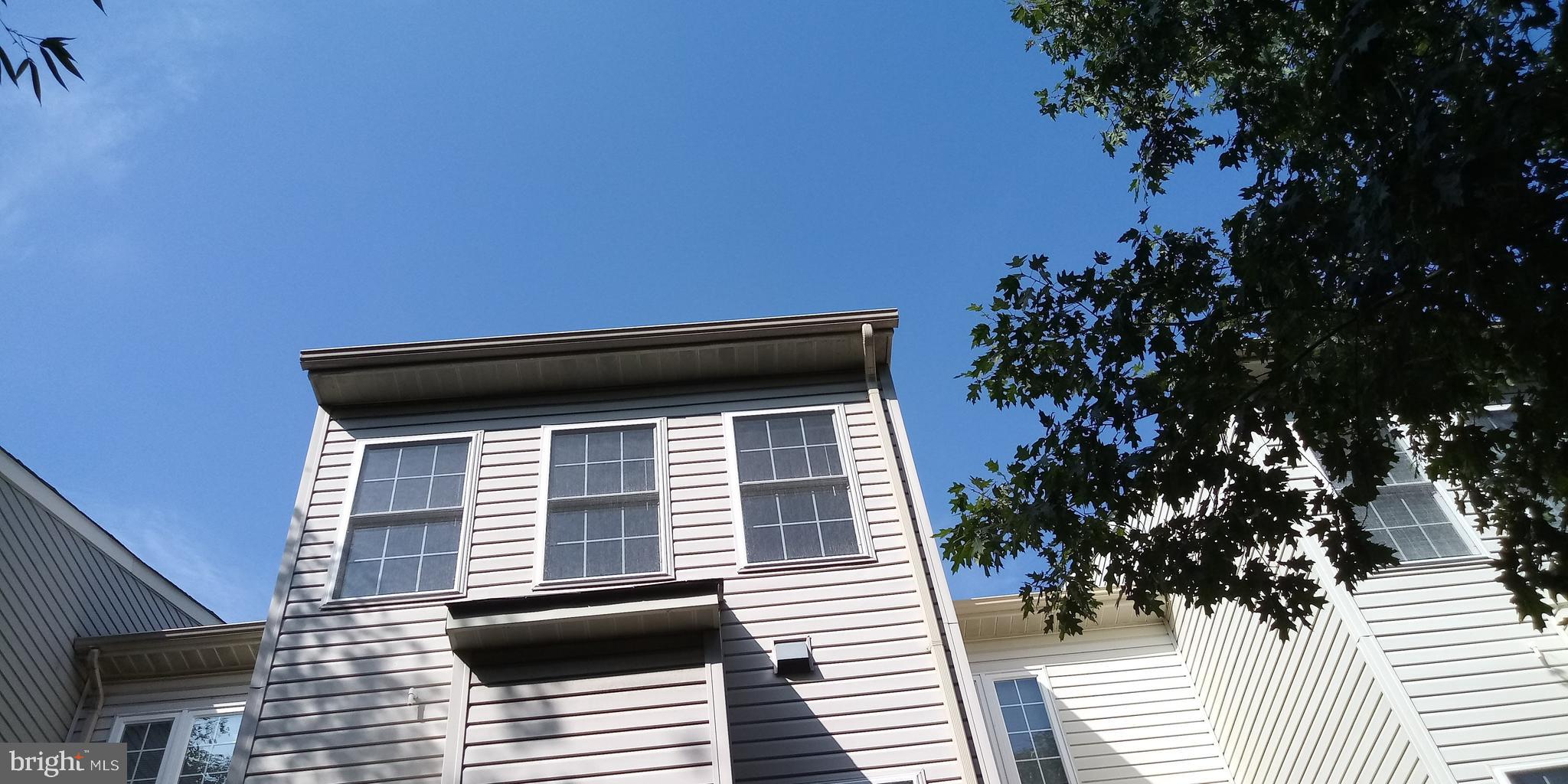 ELMWOOD - Residential Lease