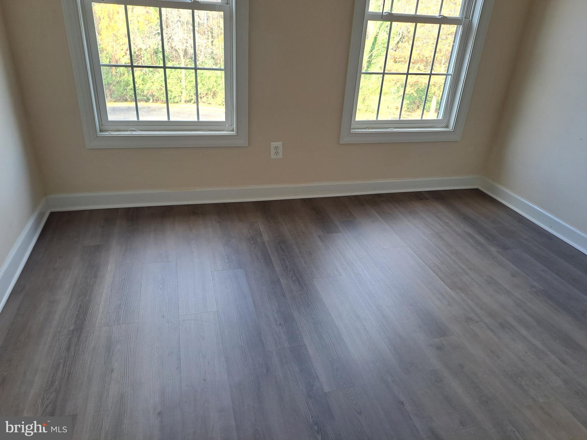 ELMWOOD - Residential Lease