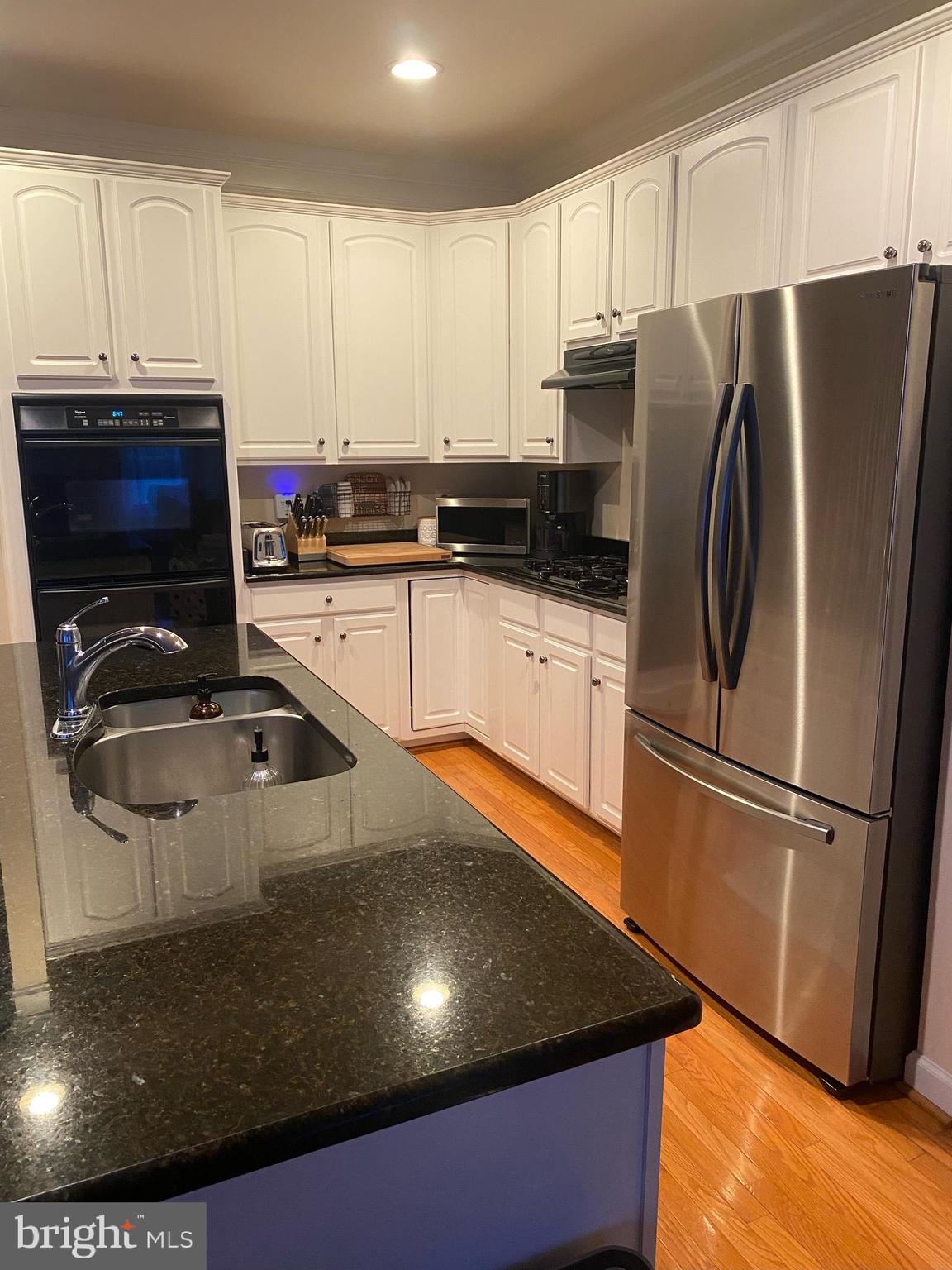 ELMWOOD - Residential Lease