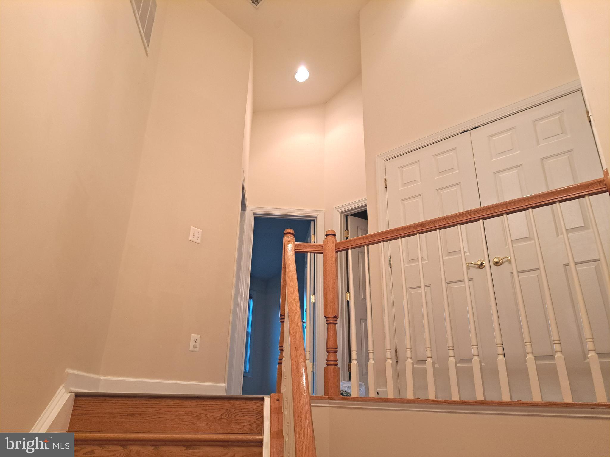 ELMWOOD - Residential Lease