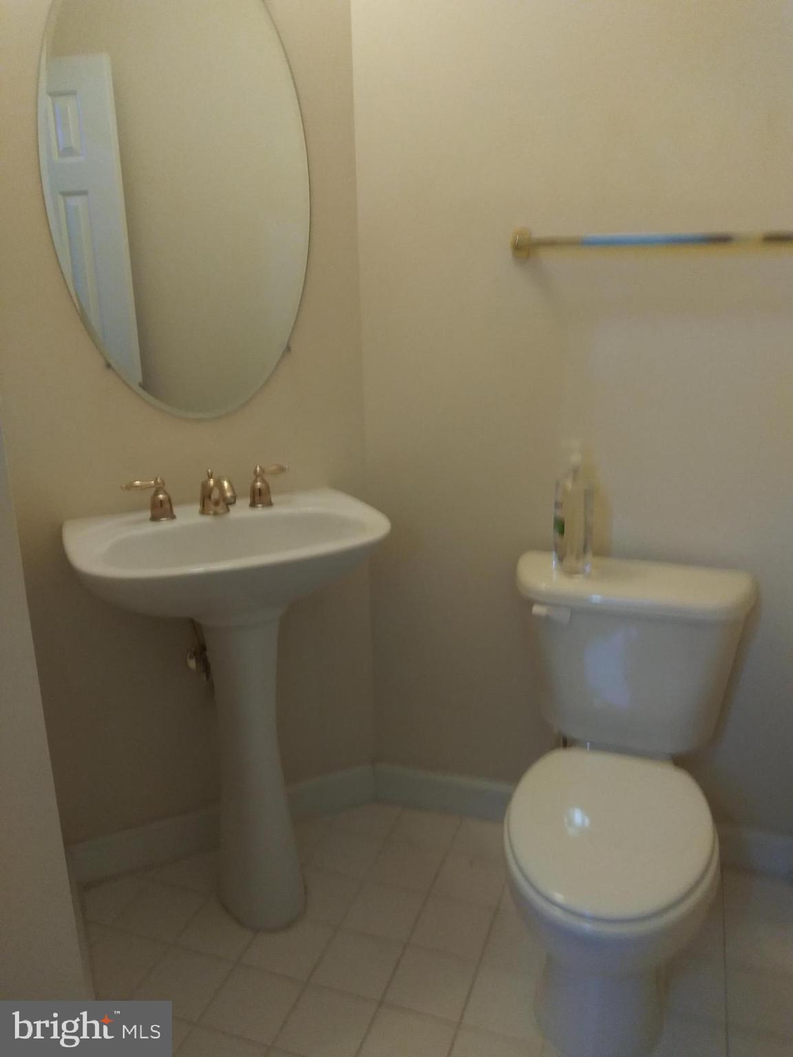 ELMWOOD - Residential Lease