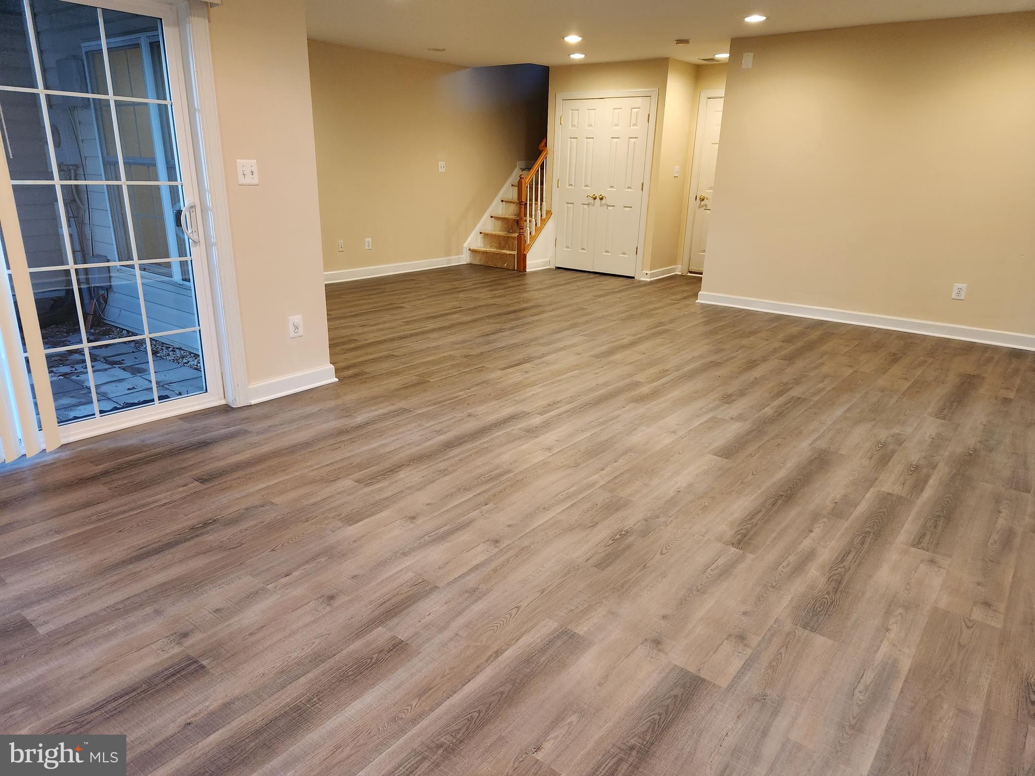 ELMWOOD - Residential Lease