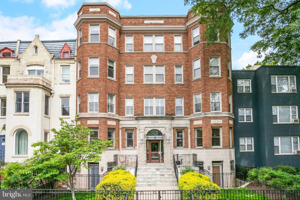 Photo of 2535 13th Street NW #5, WASHINGTON, DC 20009 (MLS # DCDC2262718)