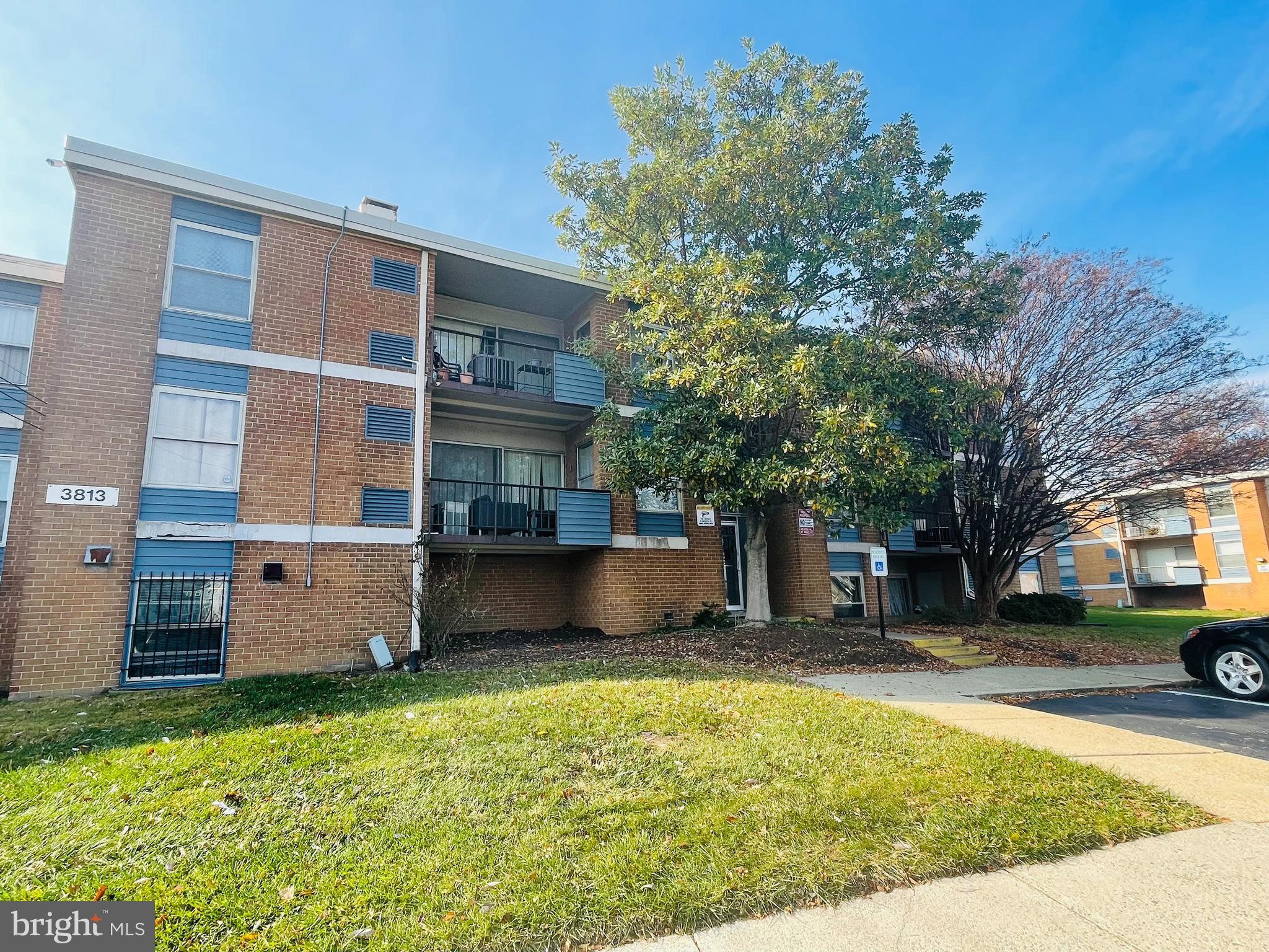 MARLOW TOWERS CONDOMINIUMS - Residential