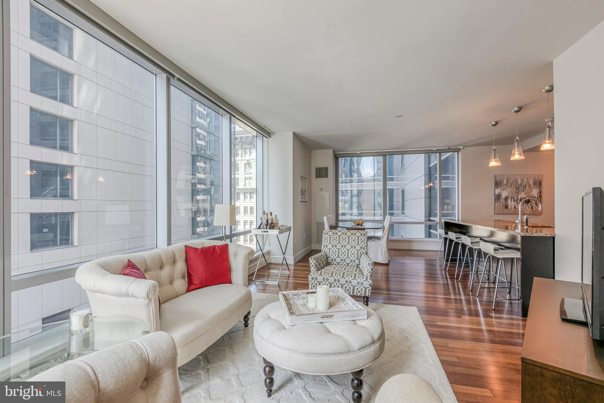 Philadelphia, Pennsylvania 19102, United States, 2 Bedrooms Bedrooms, ,2 BathroomsBathrooms,Residential,Active,257041