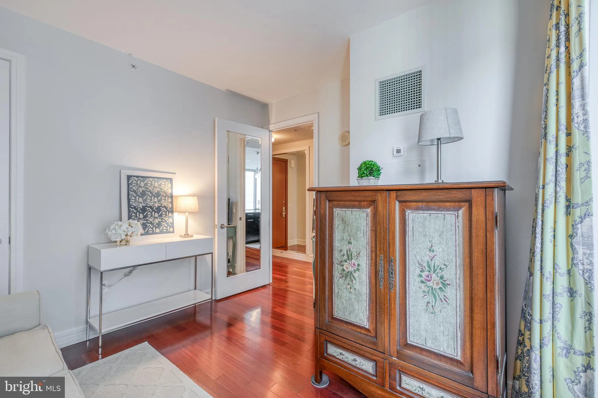 Philadelphia, Pennsylvania 19102, United States, 2 Bedrooms Bedrooms, ,2 BathroomsBathrooms,Residential,Active,257041