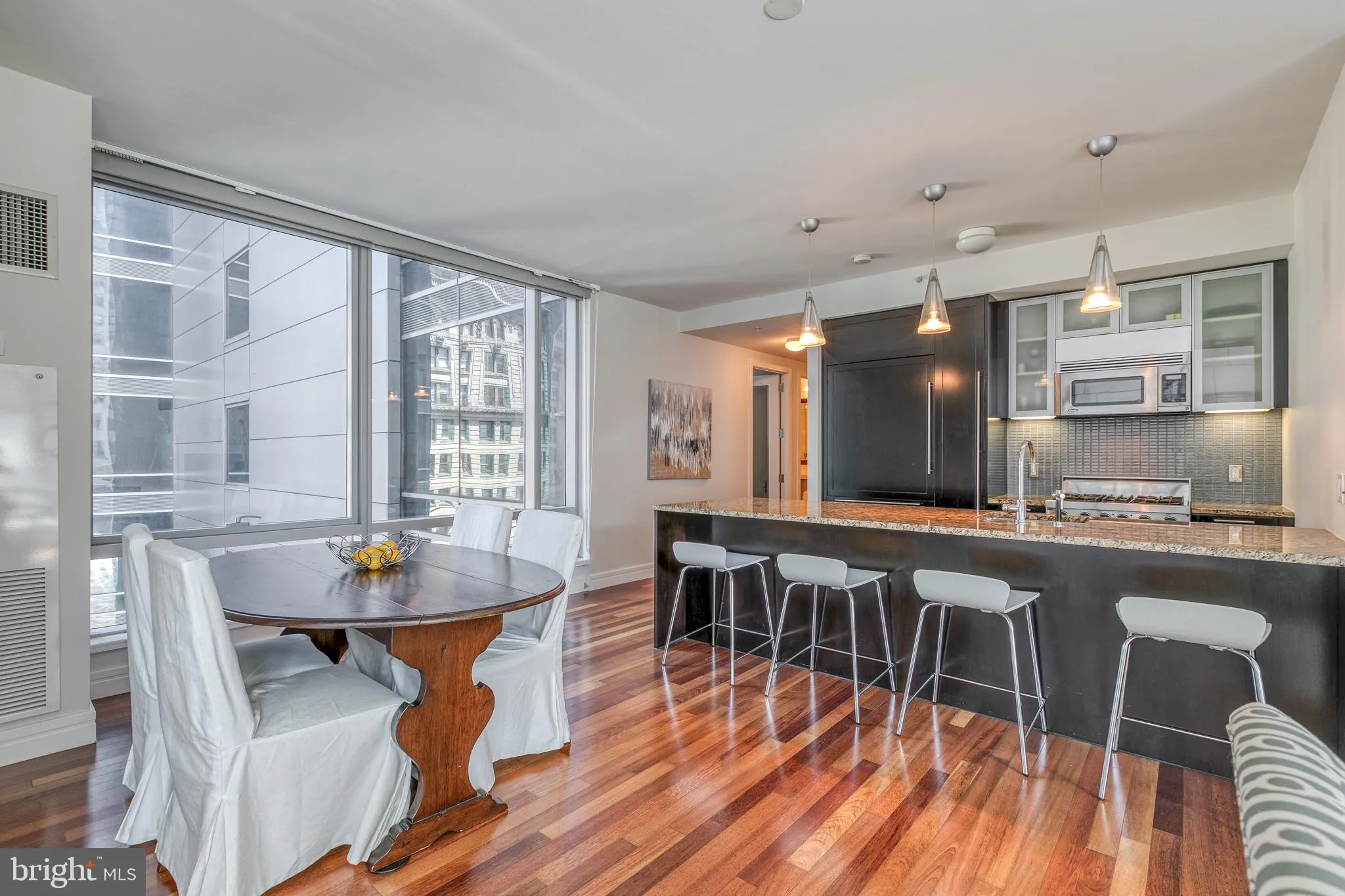 Philadelphia, Pennsylvania 19102, United States, 2 Bedrooms Bedrooms, ,2 BathroomsBathrooms,Residential,Active,257041