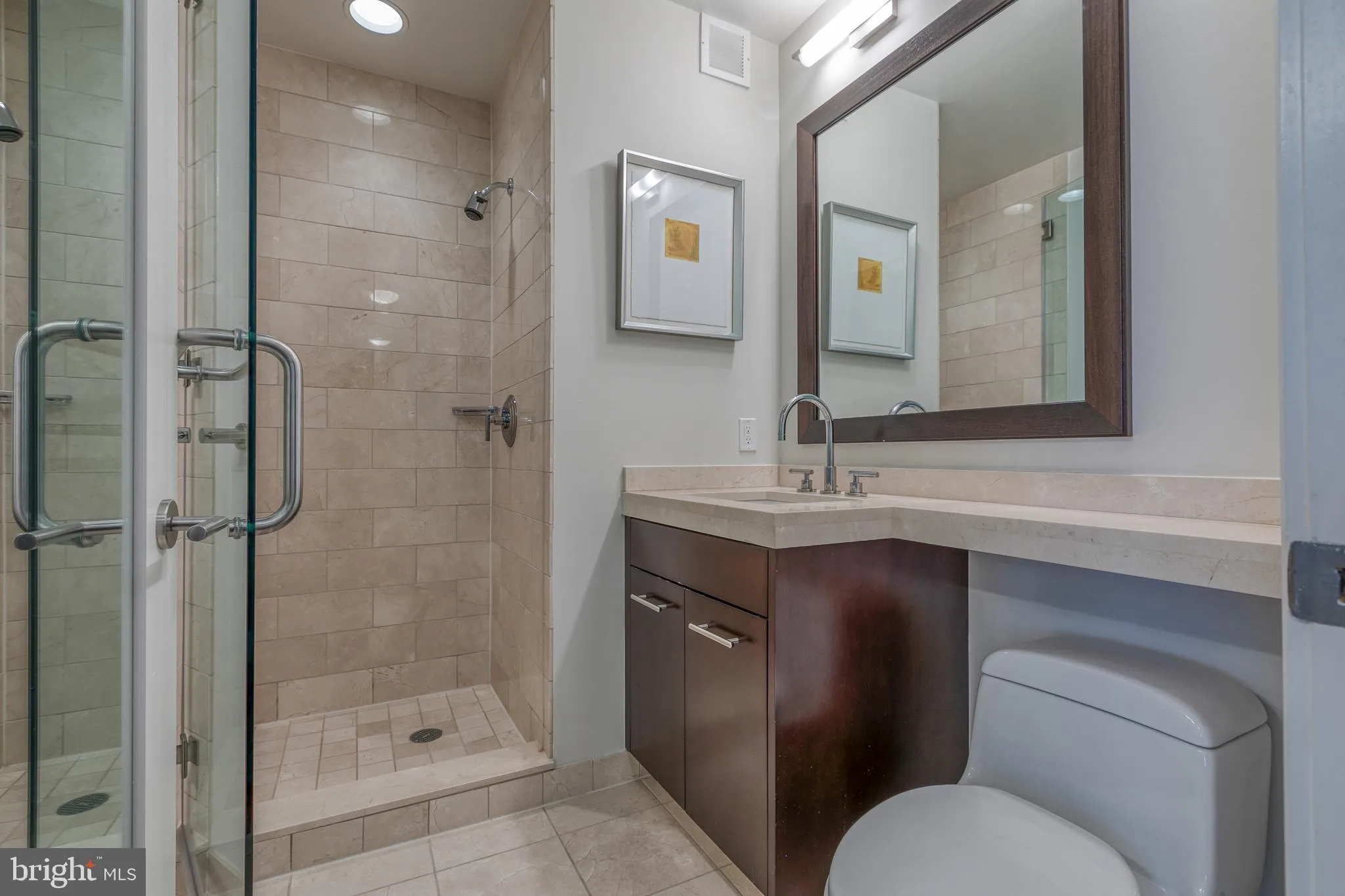 Philadelphia, Pennsylvania 19102, United States, 2 Bedrooms Bedrooms, ,2 BathroomsBathrooms,Residential,Active,257041