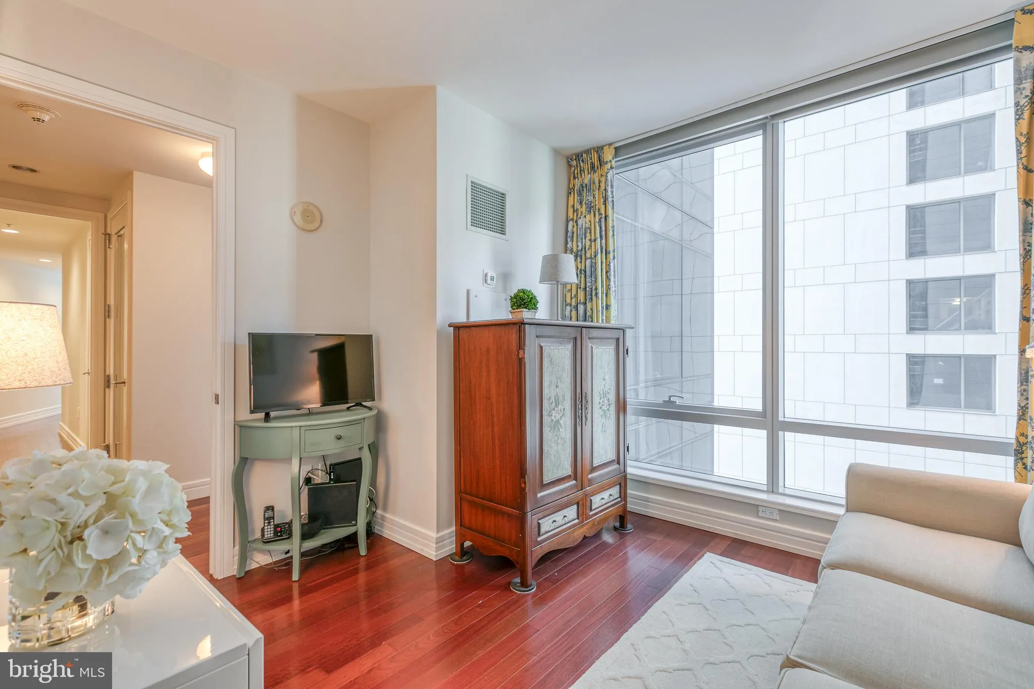 Philadelphia, Pennsylvania 19102, United States, 2 Bedrooms Bedrooms, ,2 BathroomsBathrooms,Residential,Active,257041