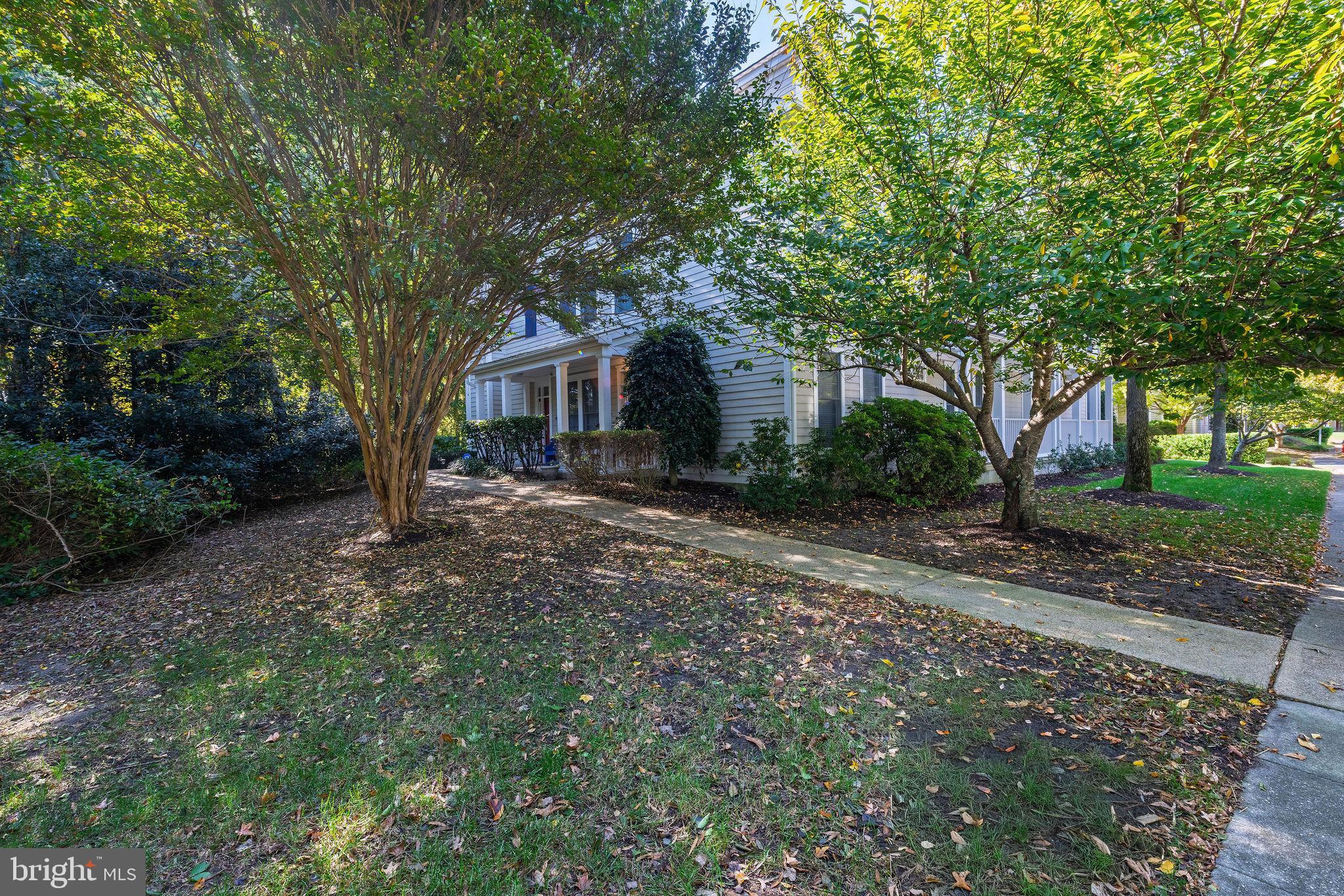 120 WILLOW OAK AVENUE B