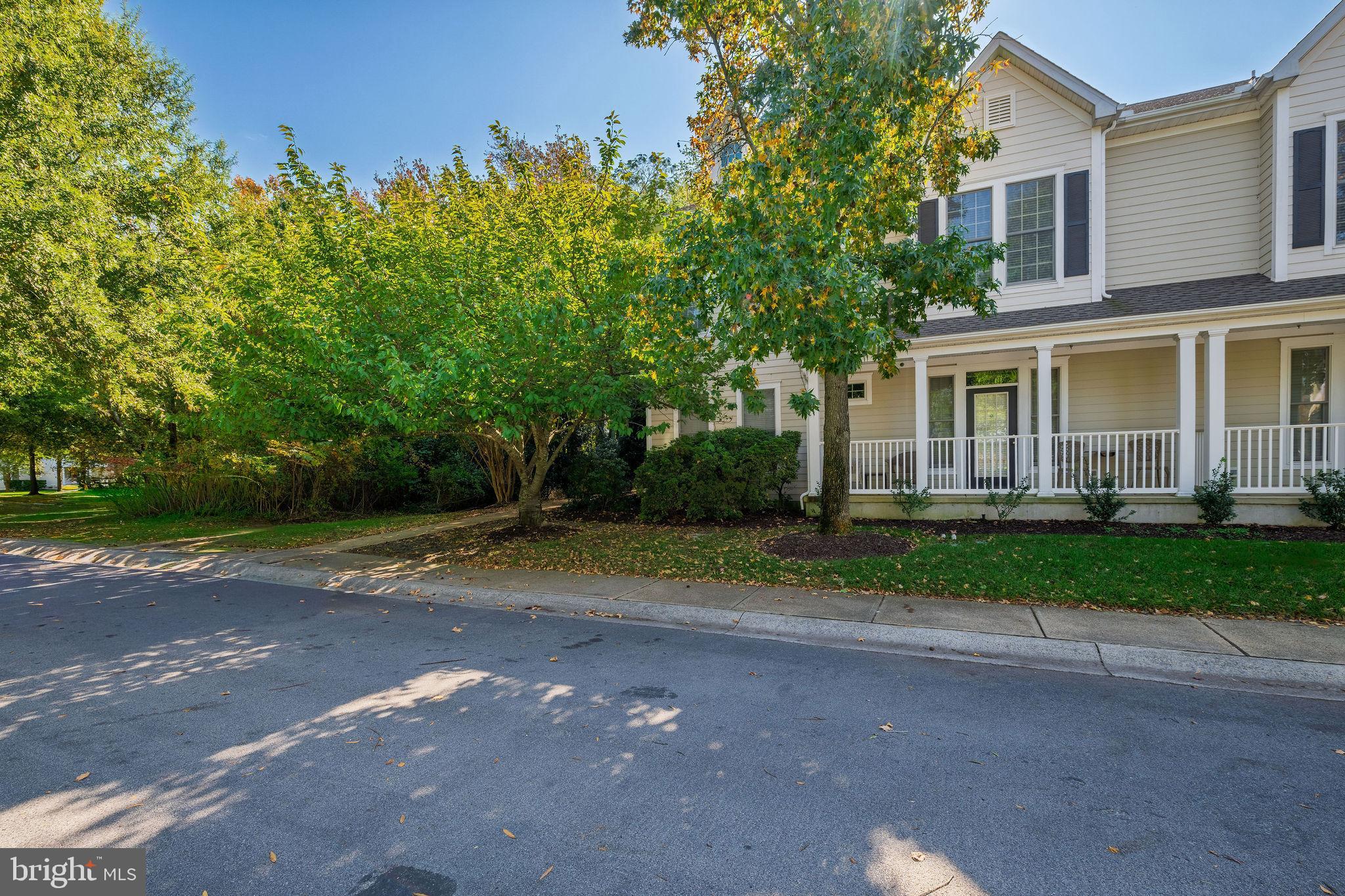 120 WILLOW OAK AVENUE B