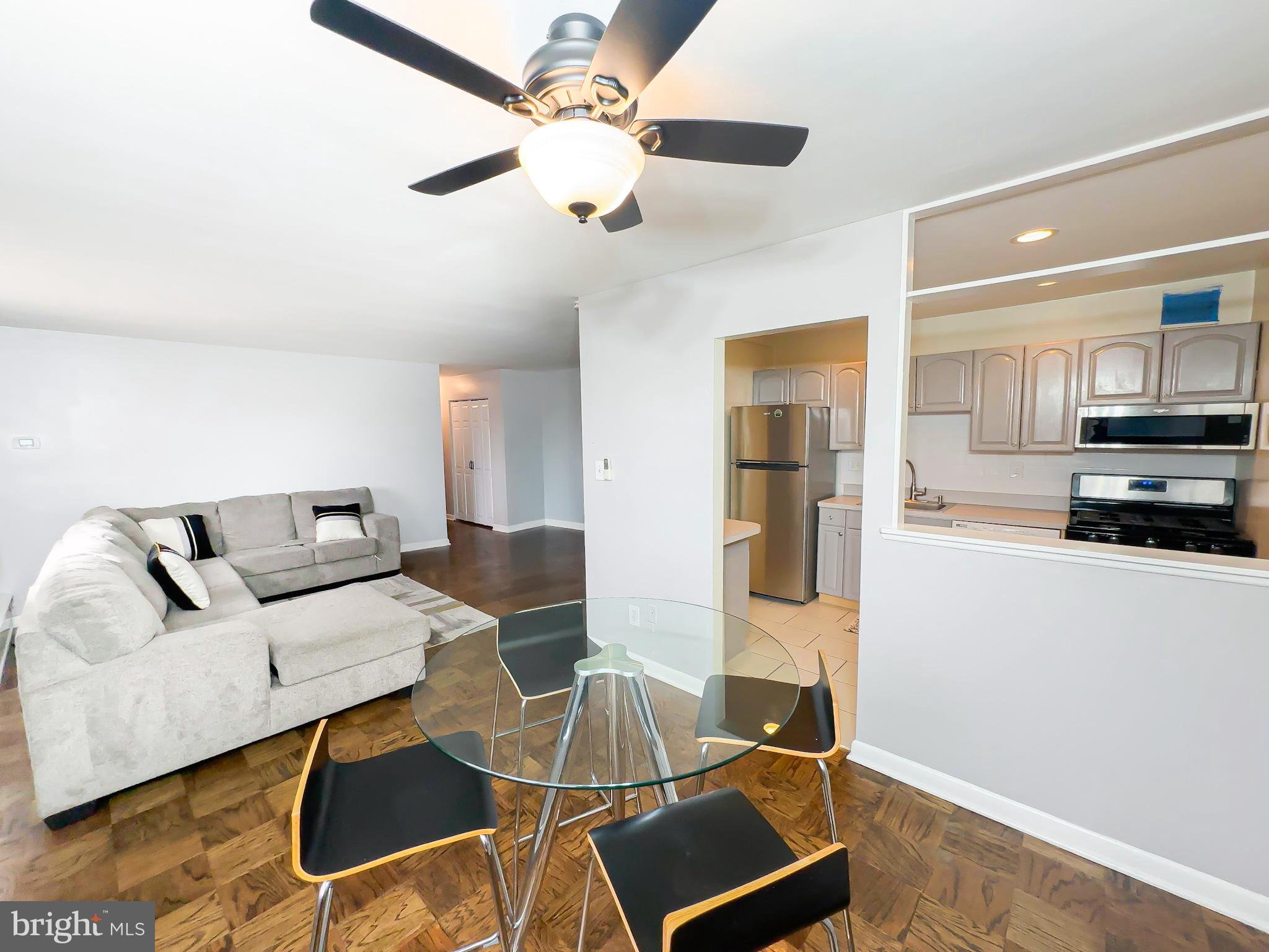 THE CAROLYN - Residential