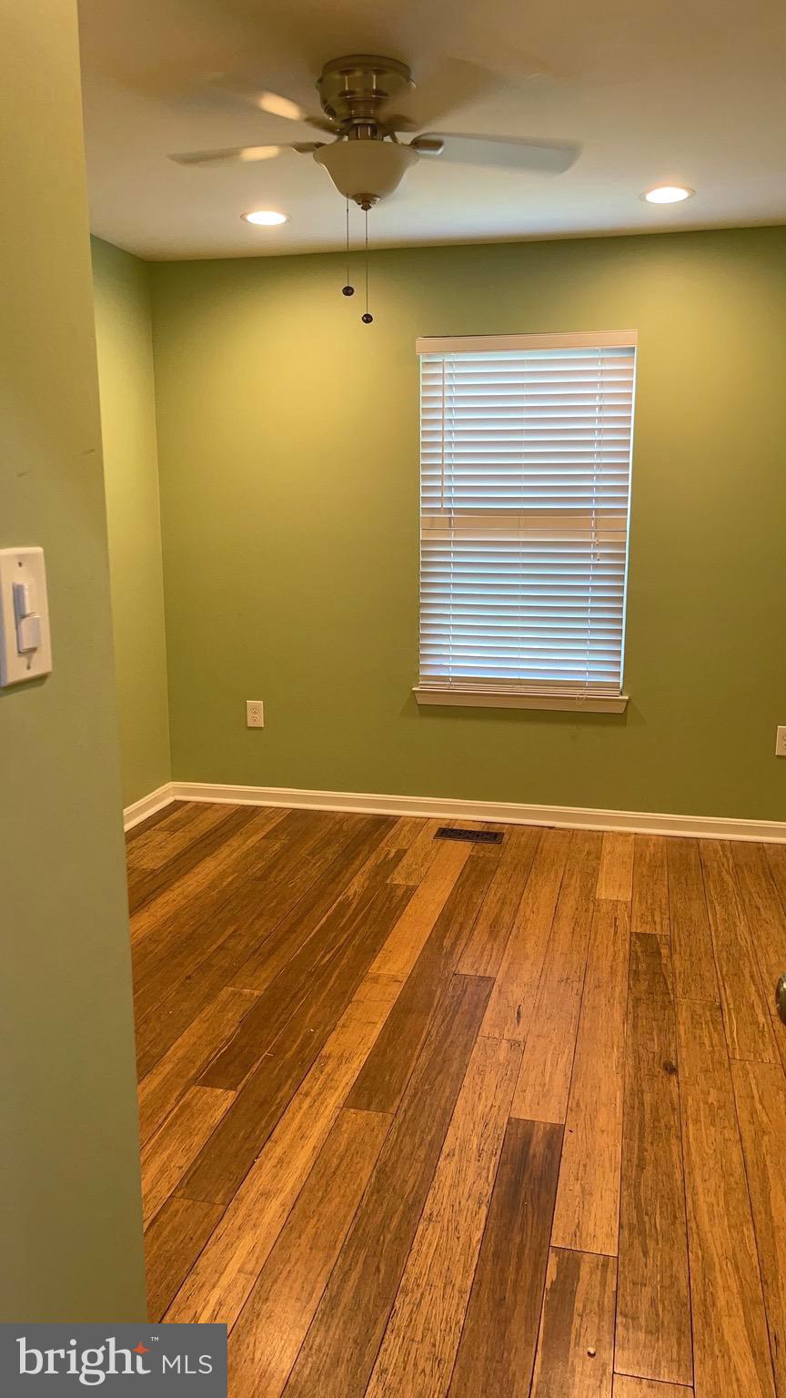 SPRINGFIELD OAKS - Residential