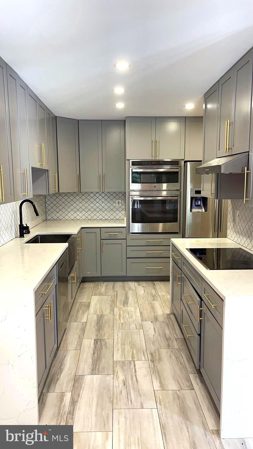 SPRINGFIELD OAKS - Residential