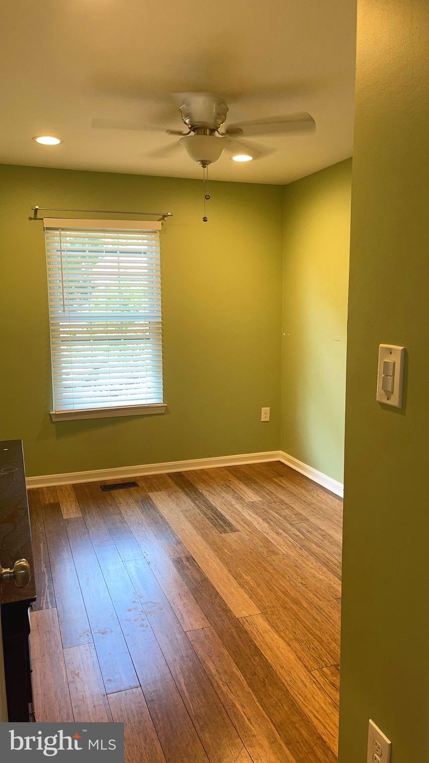 SPRINGFIELD OAKS - Residential