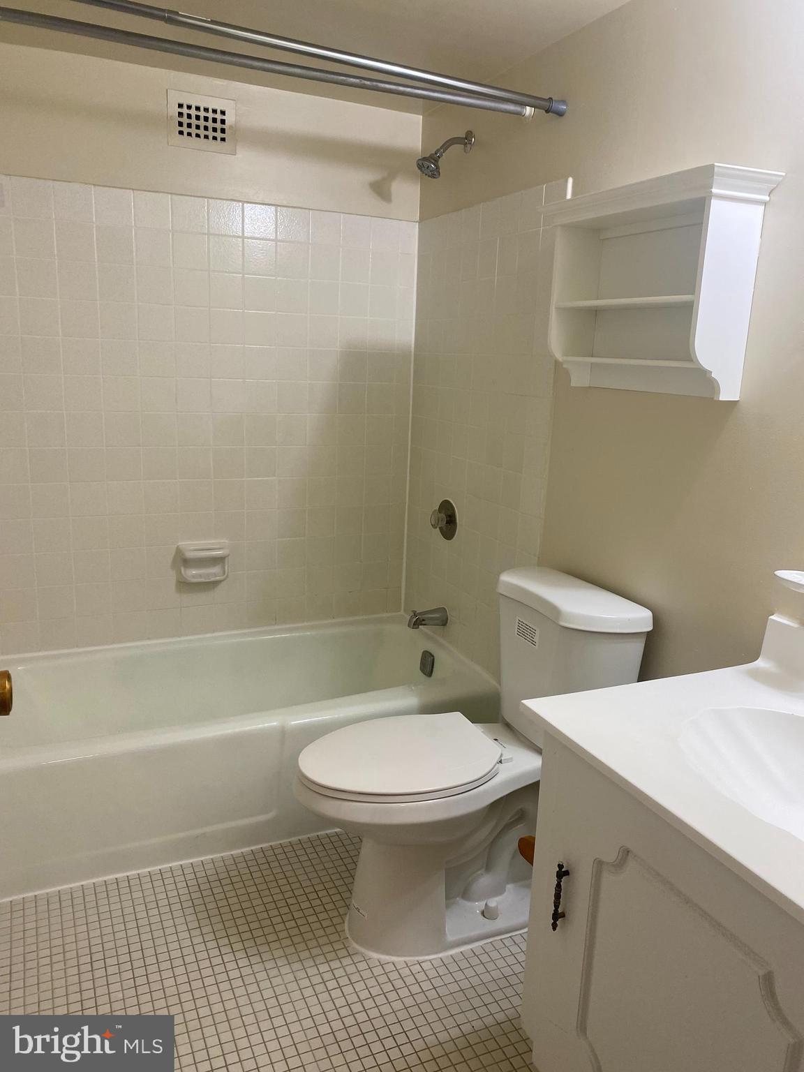 IDYLWOOD TOWERS CONDO - Residential Lease