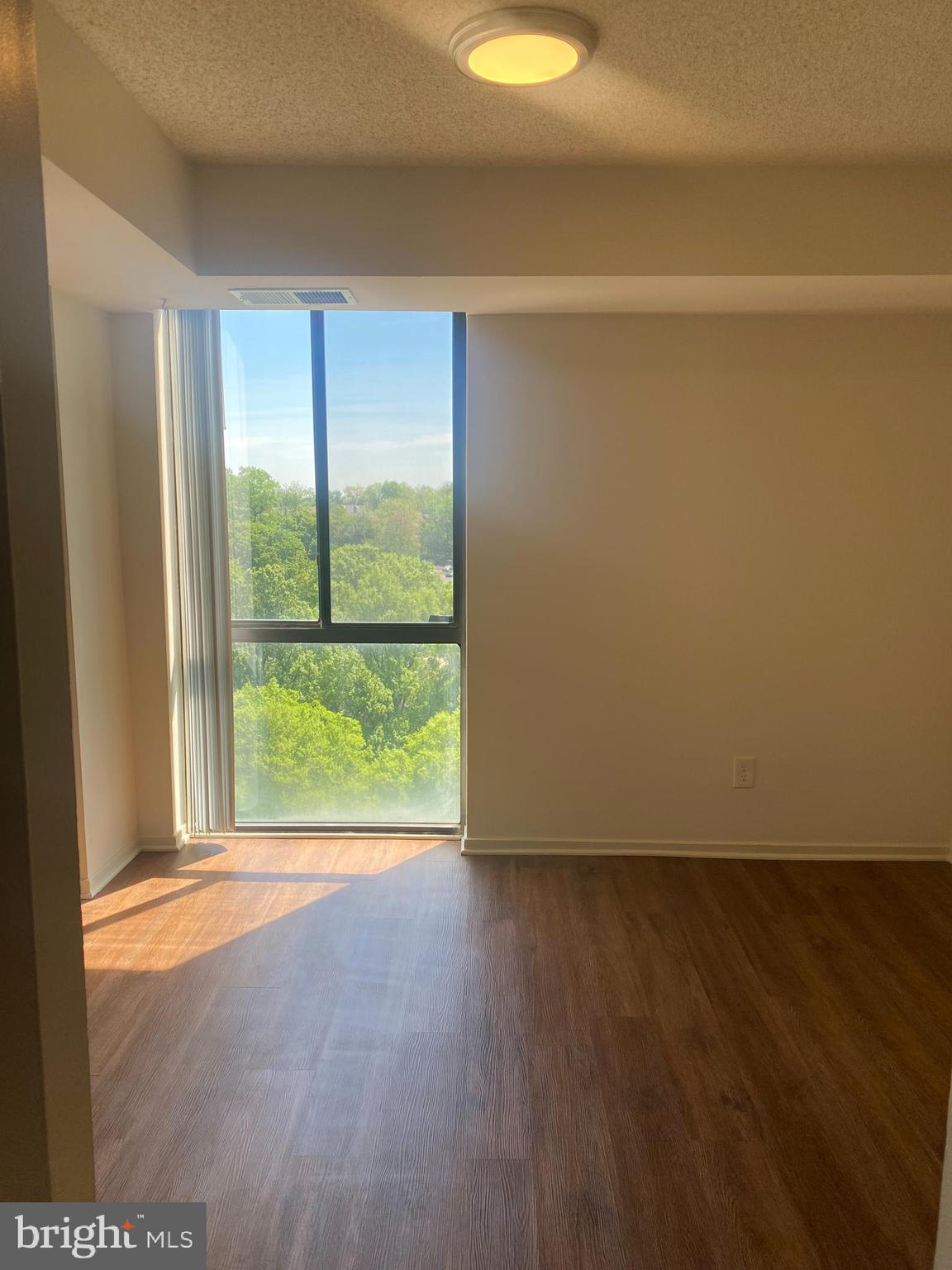 IDYLWOOD TOWERS CONDO - Residential Lease