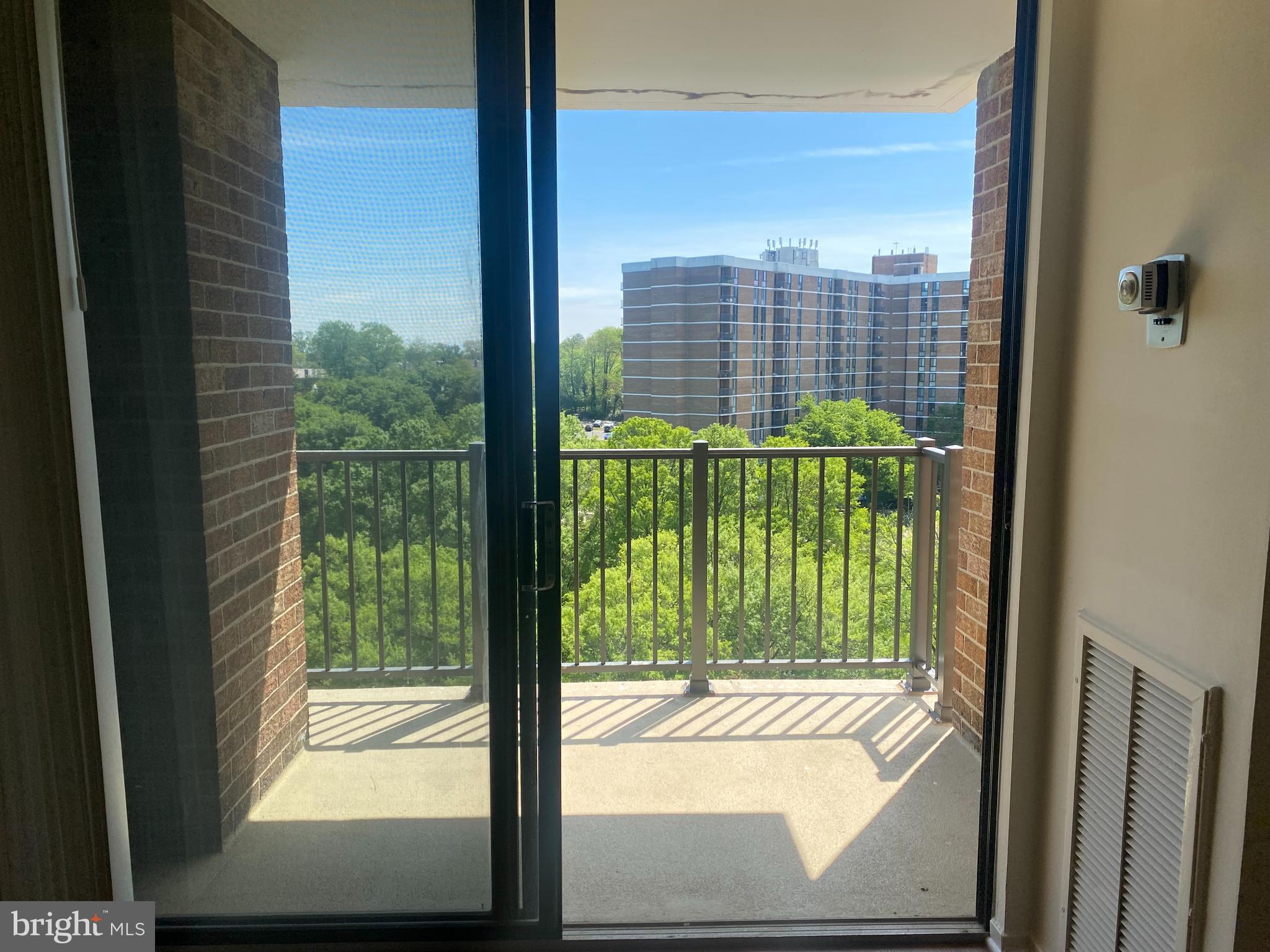 IDYLWOOD TOWERS CONDO - Residential Lease