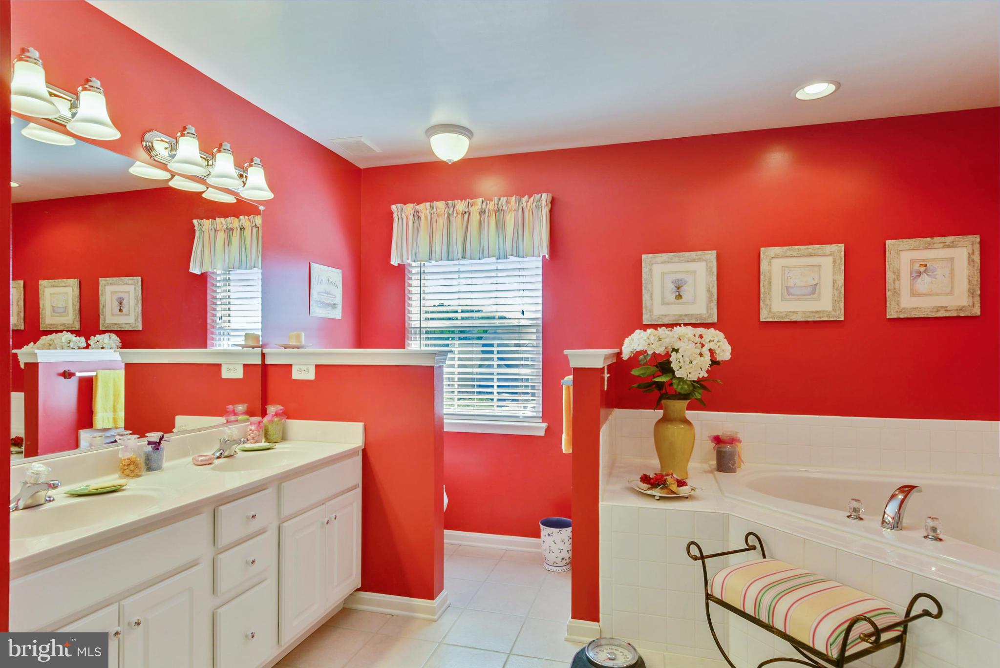 MANCHESTER FARMS - Residential