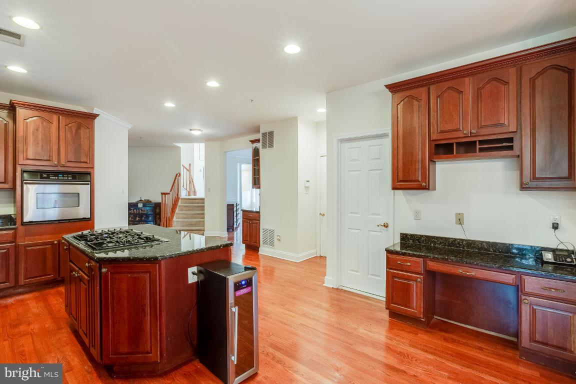 TANTALLON ON THE POTOMAC - Residential