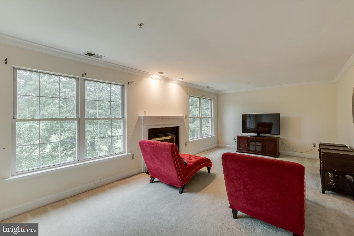 TANTALLON ON THE POTOMAC - Residential