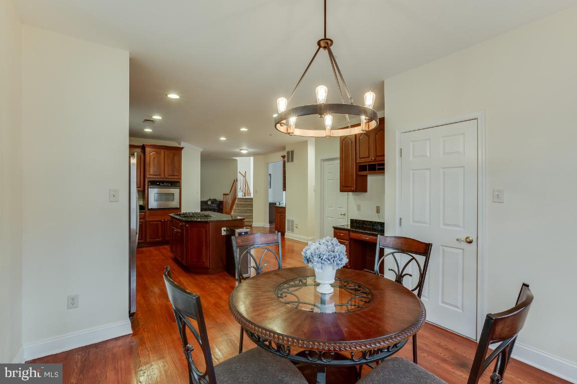 TANTALLON ON THE POTOMAC - Residential