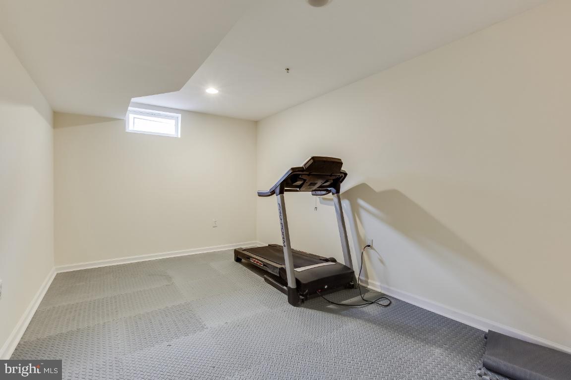 TANTALLON ON THE POTOMAC - Residential