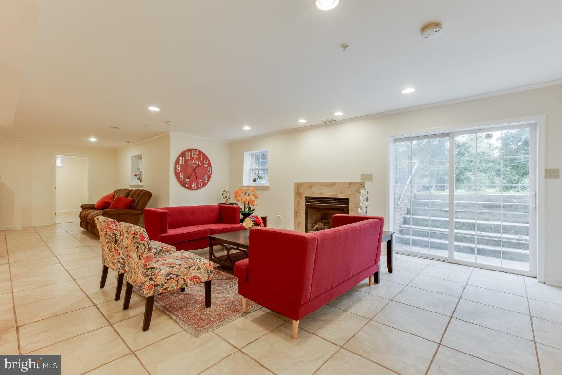 TANTALLON ON THE POTOMAC - Residential