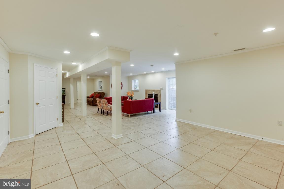 TANTALLON ON THE POTOMAC - Residential