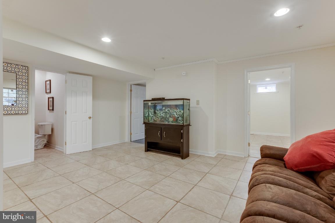 TANTALLON ON THE POTOMAC - Residential