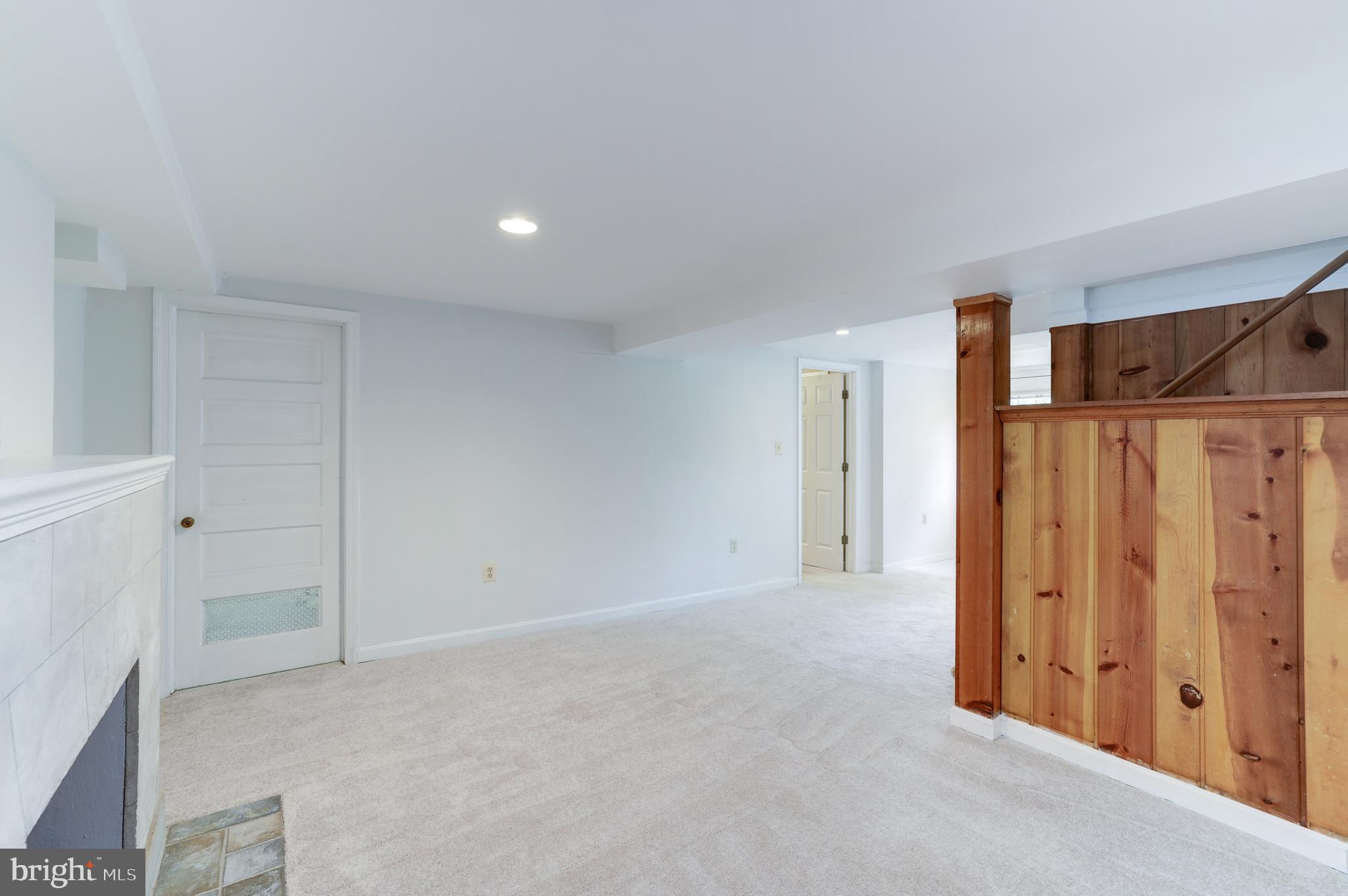 LEE HEIGHTS - Residential Lease