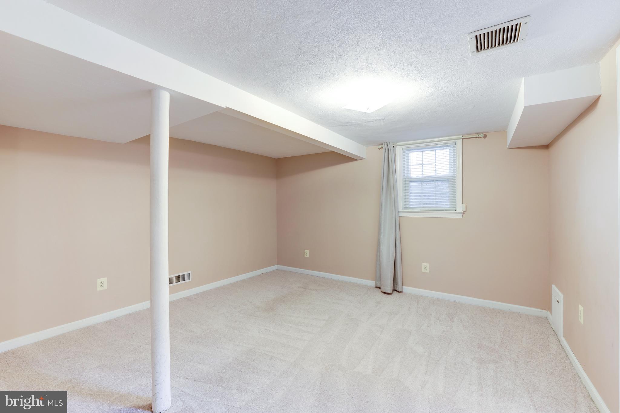 LEE HEIGHTS - Residential Lease