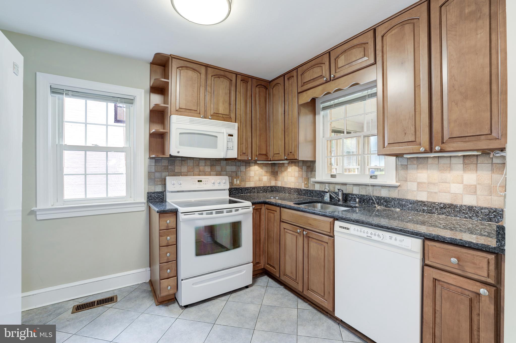 LEE HEIGHTS - Residential Lease