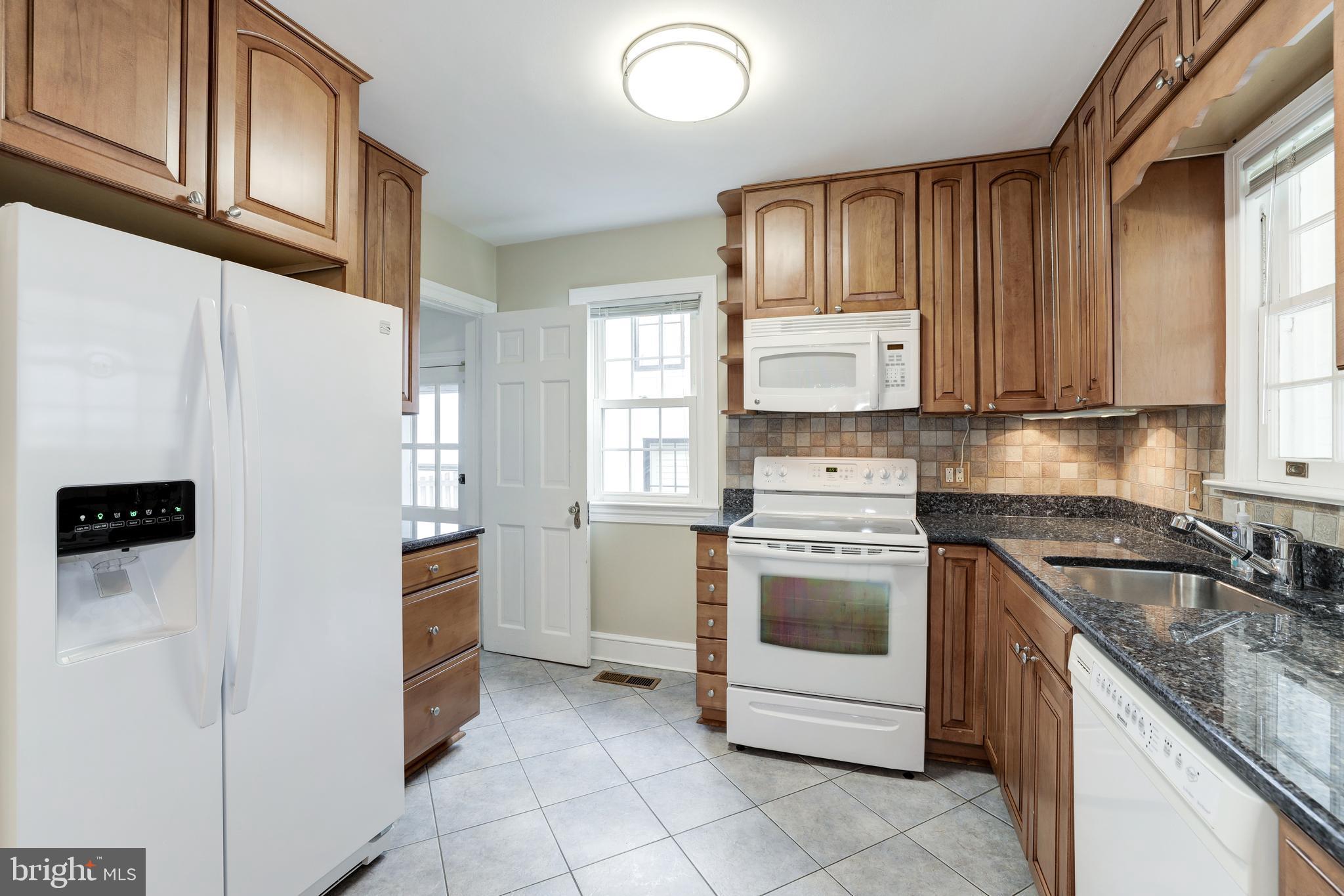 LEE HEIGHTS - Residential Lease