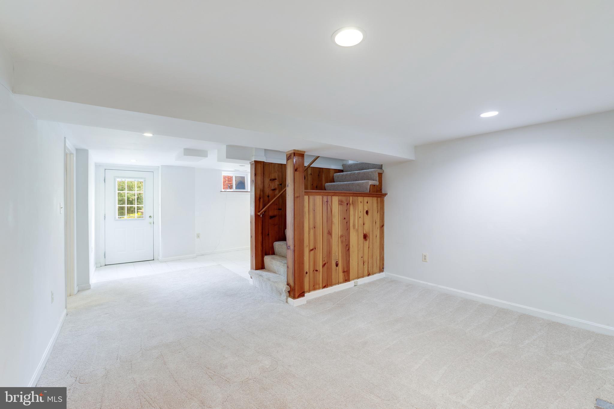 LEE HEIGHTS - Residential Lease