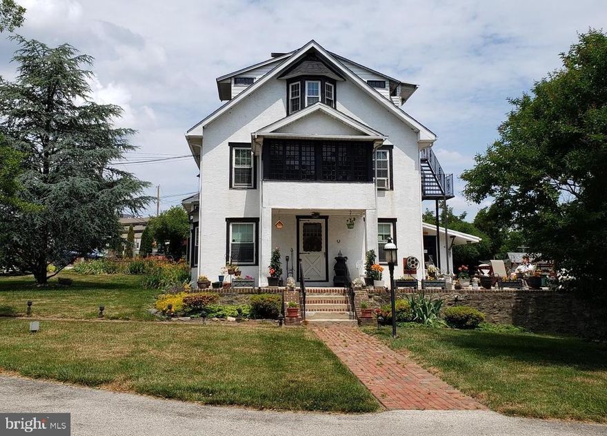 This charming 3rd  floor unit has new carpeting and fresh paint through out.  The kitchen has built-ins for storage, & refrigerator provided for your convenience. Large eat-in kitchen with pantry.  Lots of windows to enjoy the nature views..  Spacious bedroom with ceiling fan and AC unit, updated bath with plenty of closet space.  No worrying about were to park with the spacious parking lot.  Nice sized patio to relax on. Property also features a separate coin-op laundry room so you don't have to leave the property to do your laundry!  This is a non-smoking unit and sorry, no pets.  There is a dog on site that you can be friends with!