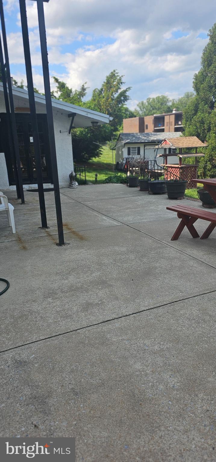 RIDLEY PARK - Residential Lease