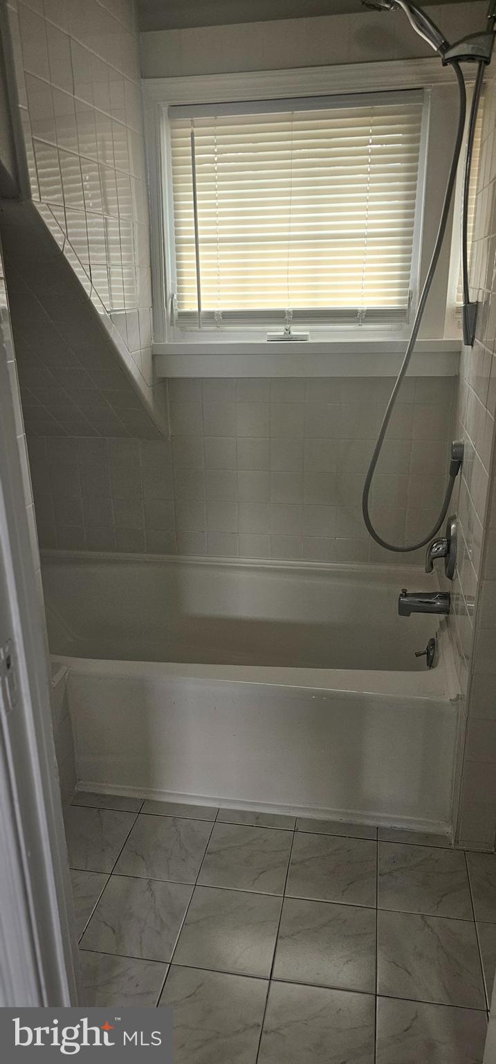 RIDLEY PARK - Residential Lease