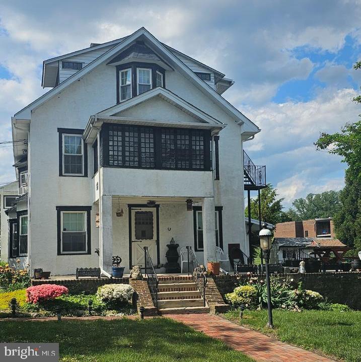 RIDLEY PARK - Residential Lease