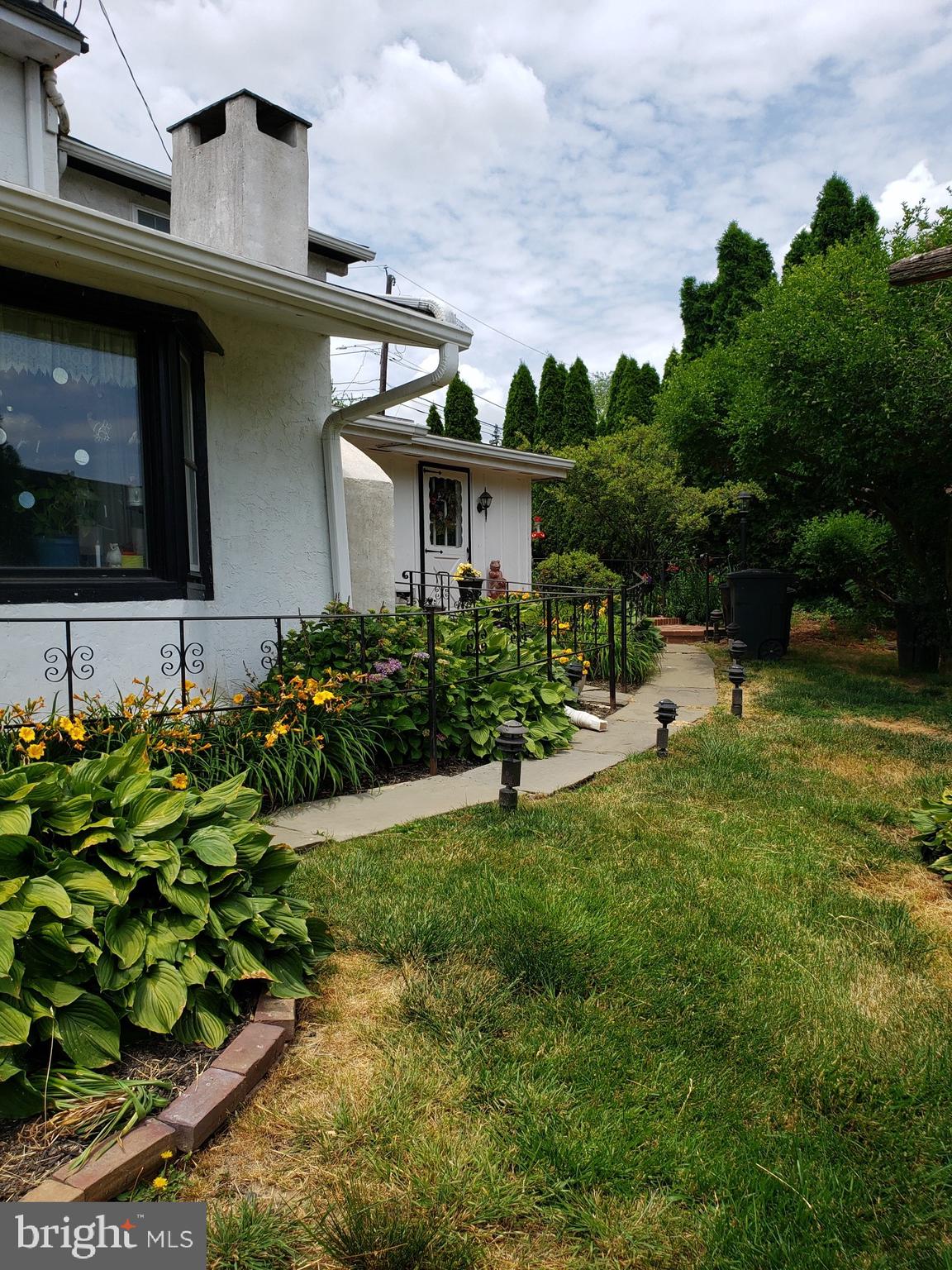 RIDLEY PARK - Residential Lease