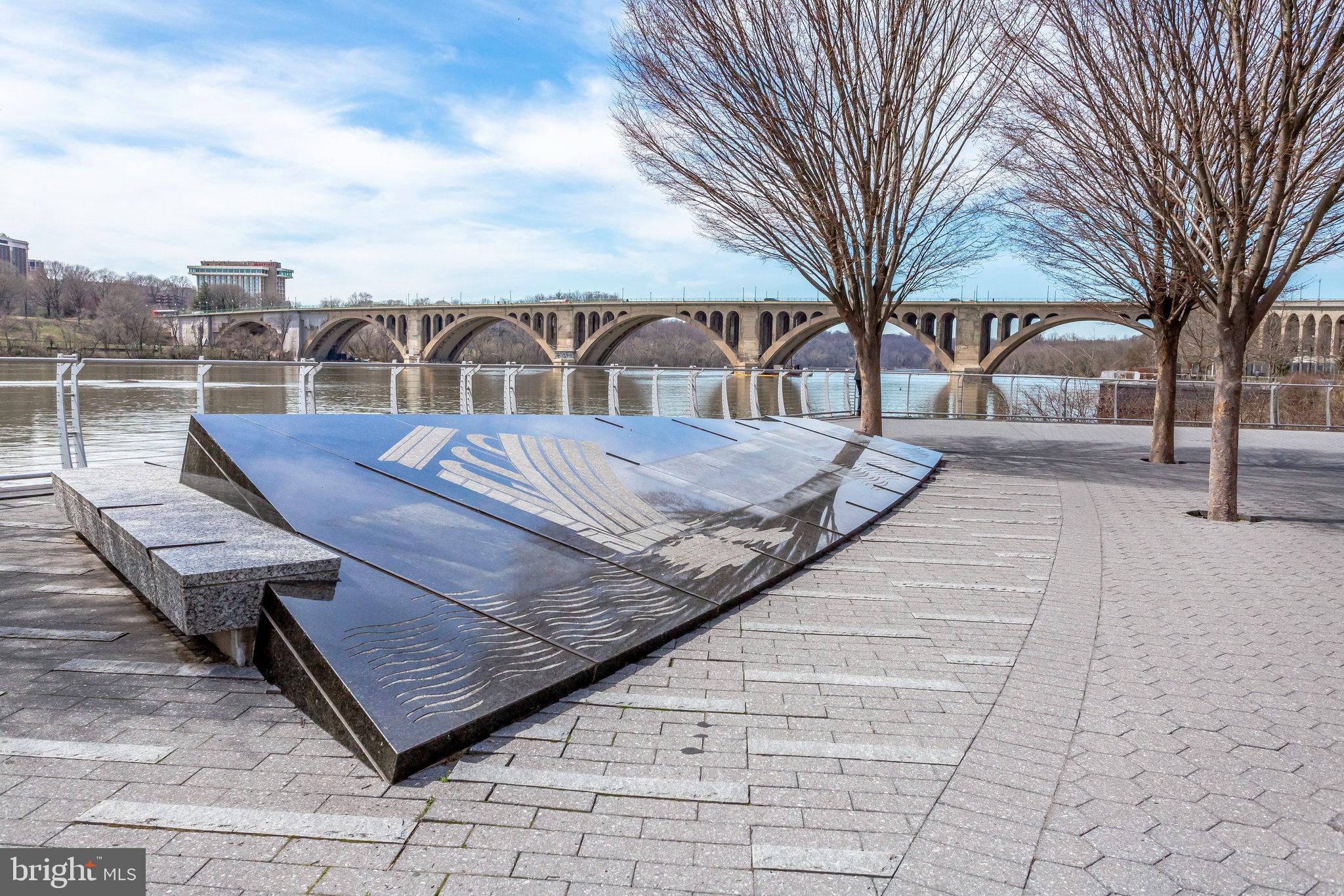 COLONIAL VILLAGE I - Residential