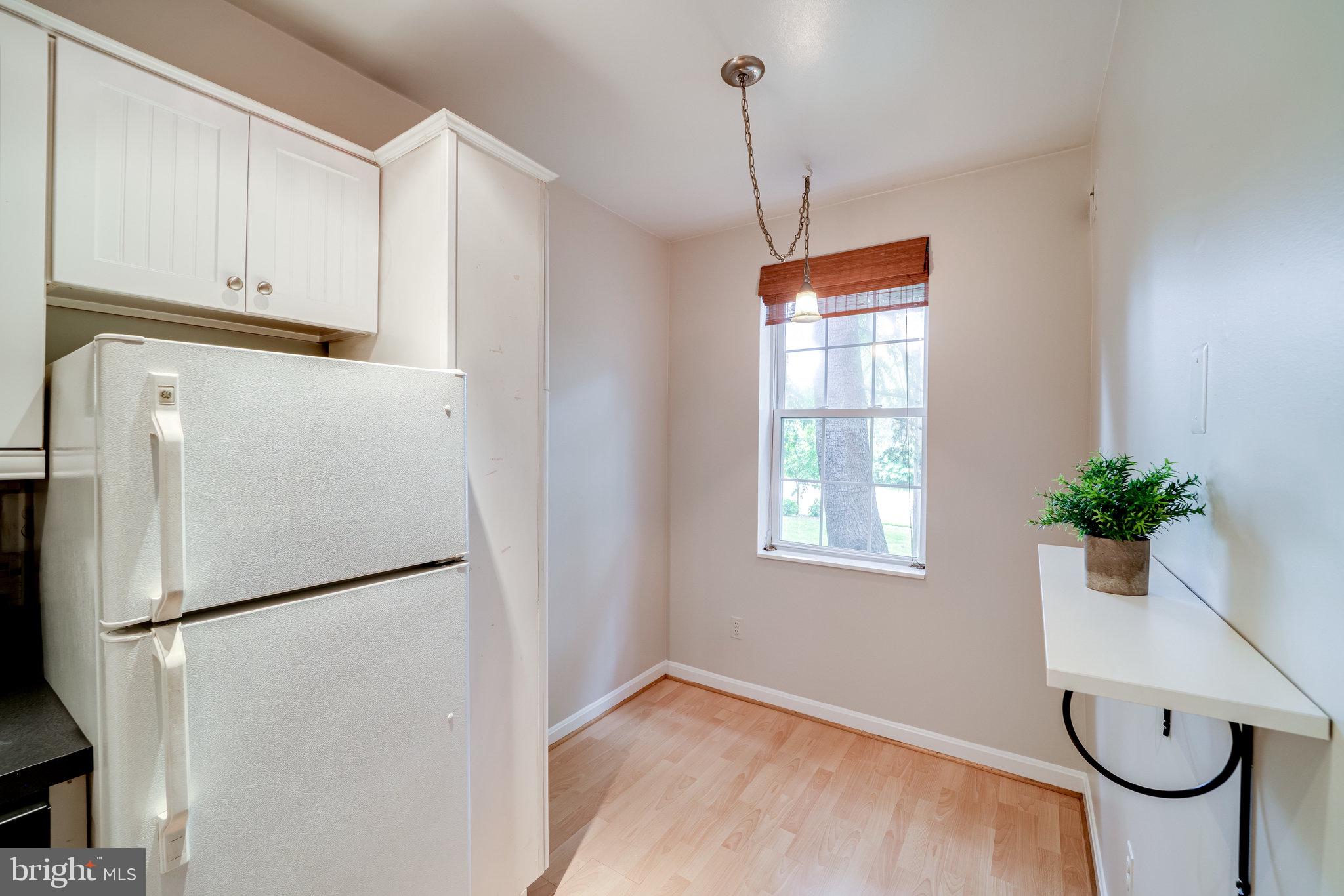 COLONIAL VILLAGE I - Residential