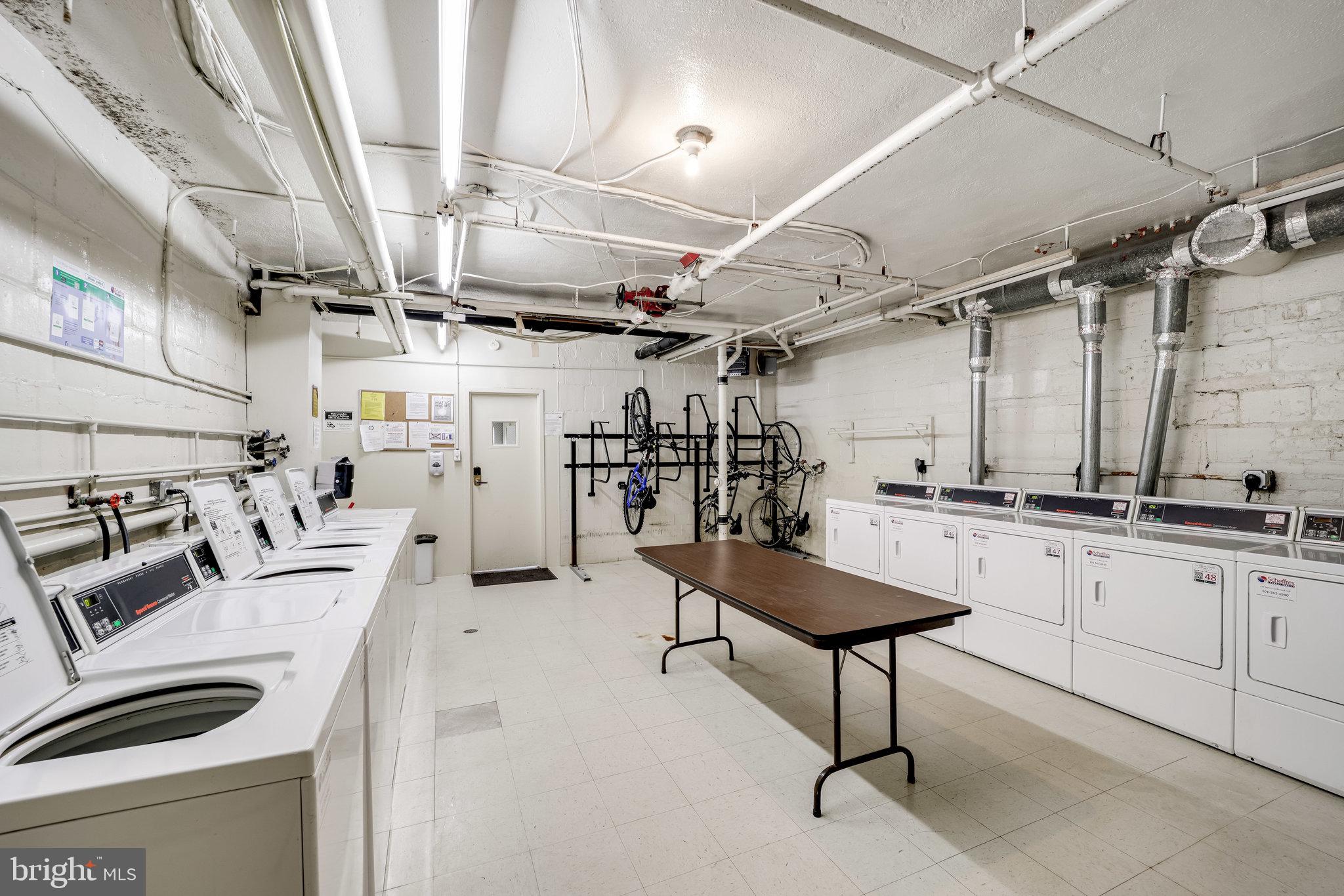 COLONIAL VILLAGE I - Residential