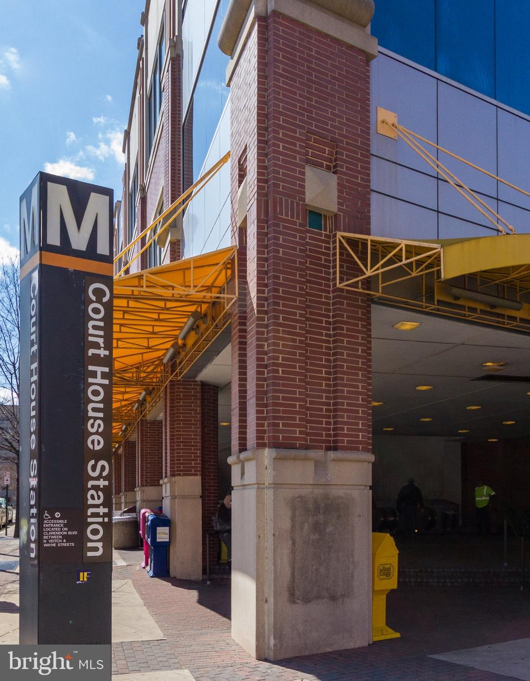 COLONIAL VILLAGE I - Residential