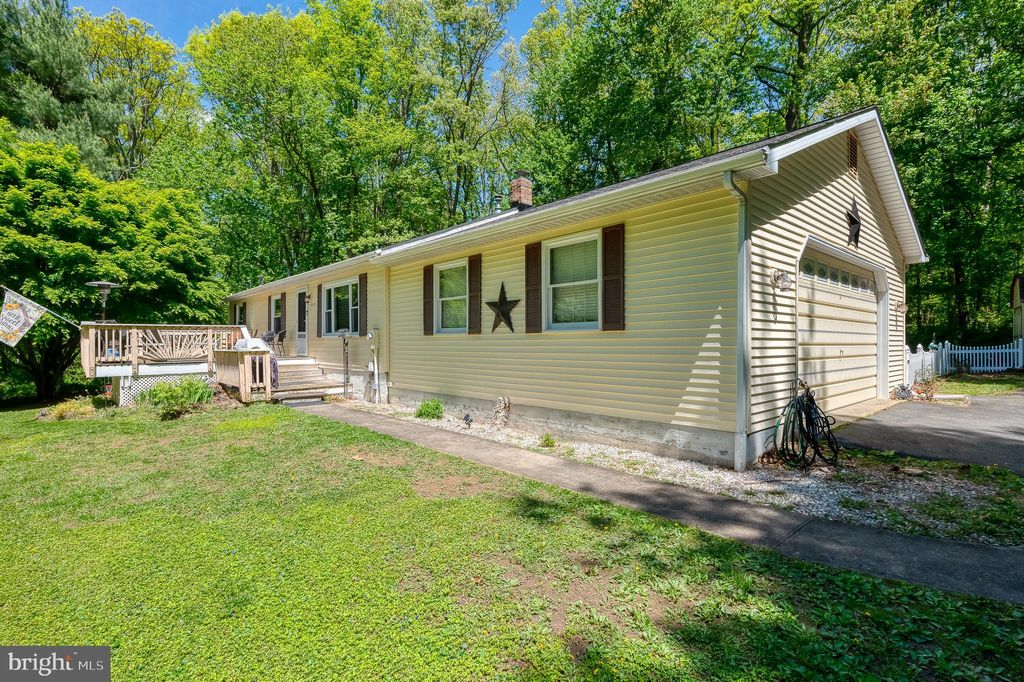 Photo of 3919 Emrick Lane, JARRETTSVILLE, MD 21084 (MLS # MDHR2054042)