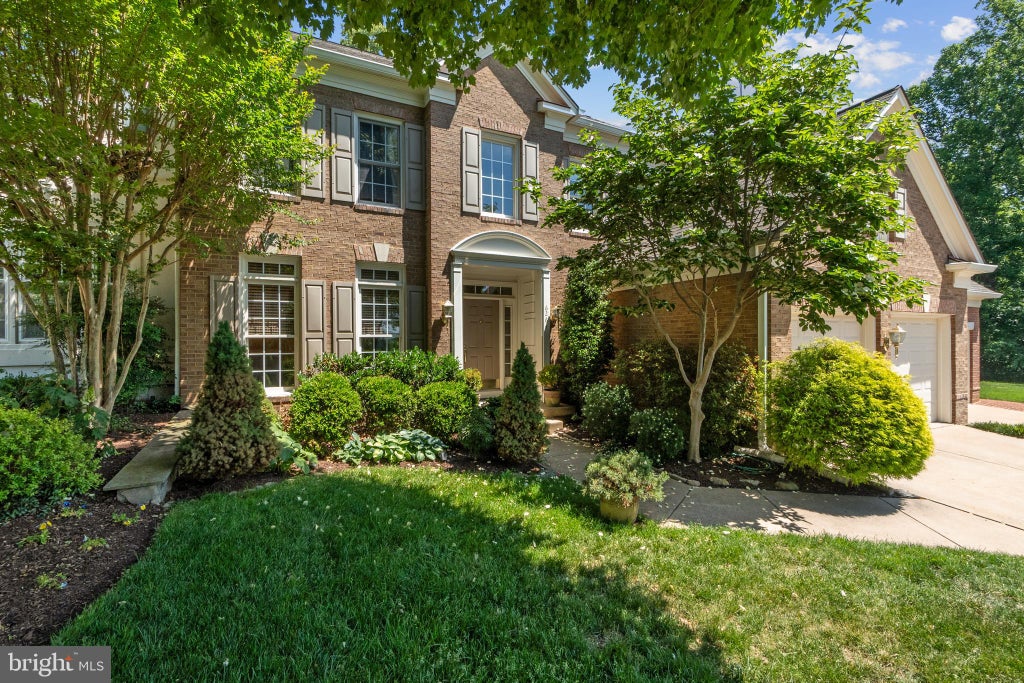 Photo of 6264 Kingfisher Lane, ALEXANDRIA, VA 22312 (MLS # VAFX2303896)