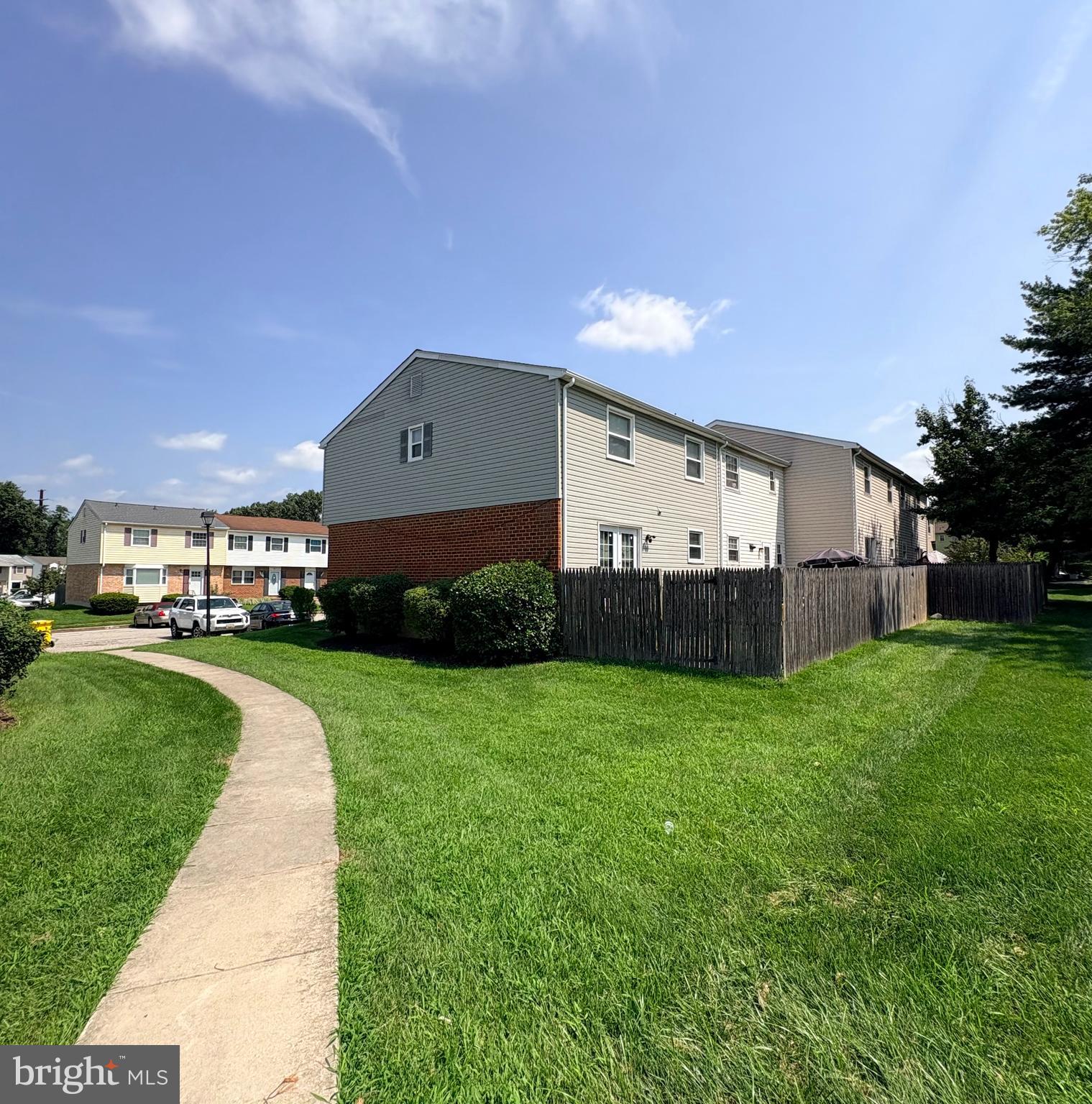 463 DARTON COURT
