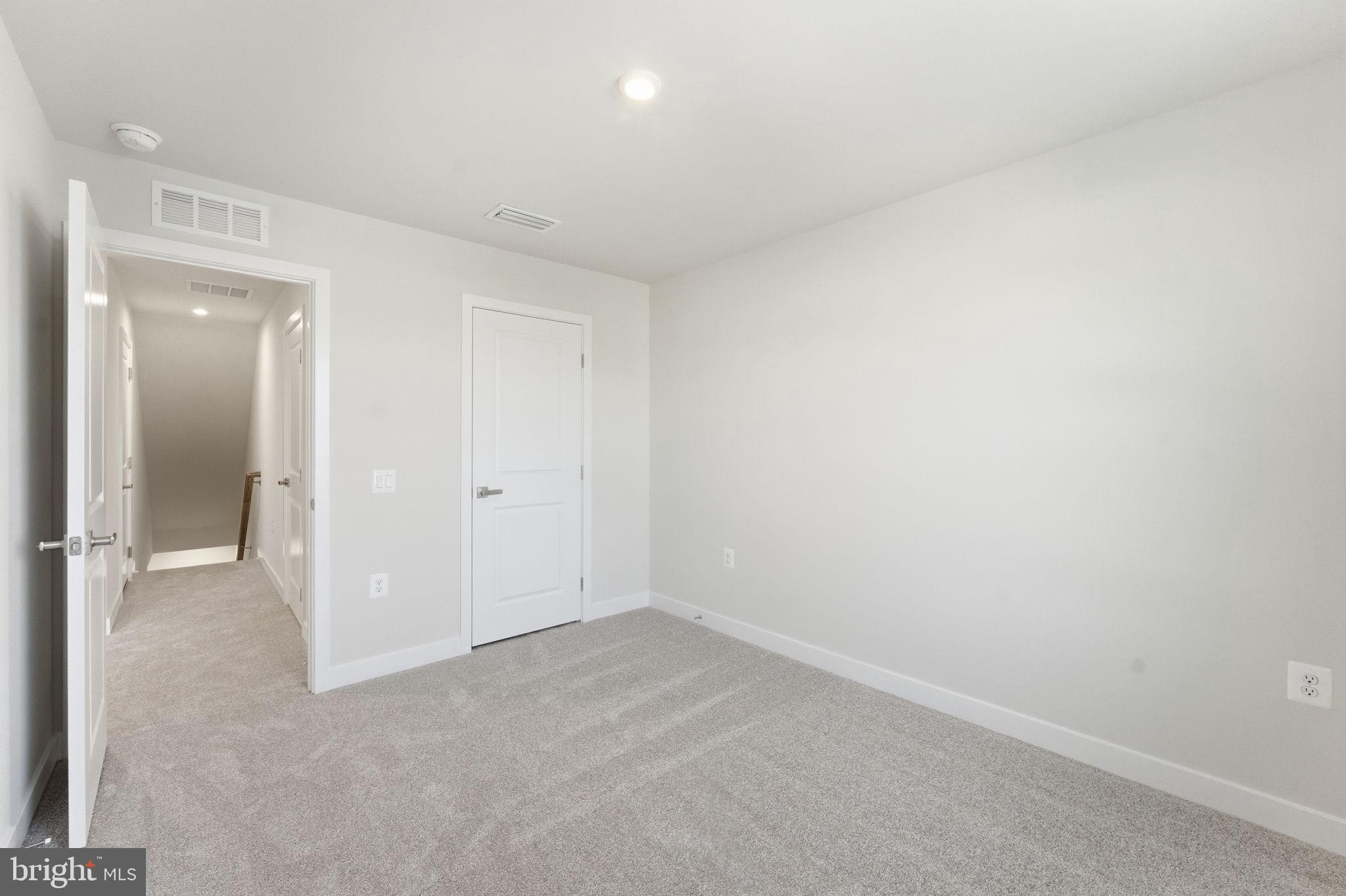 ALEXANDER'S CROSSING - Residential Lease