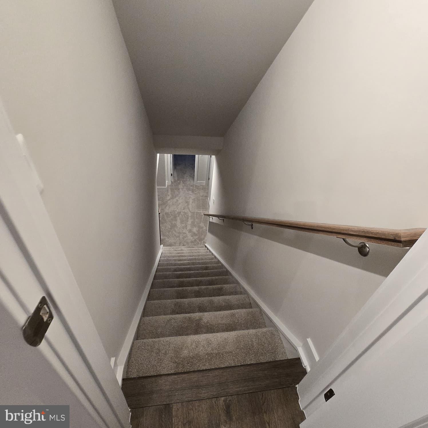 ALEXANDER'S CROSSING - Residential Lease