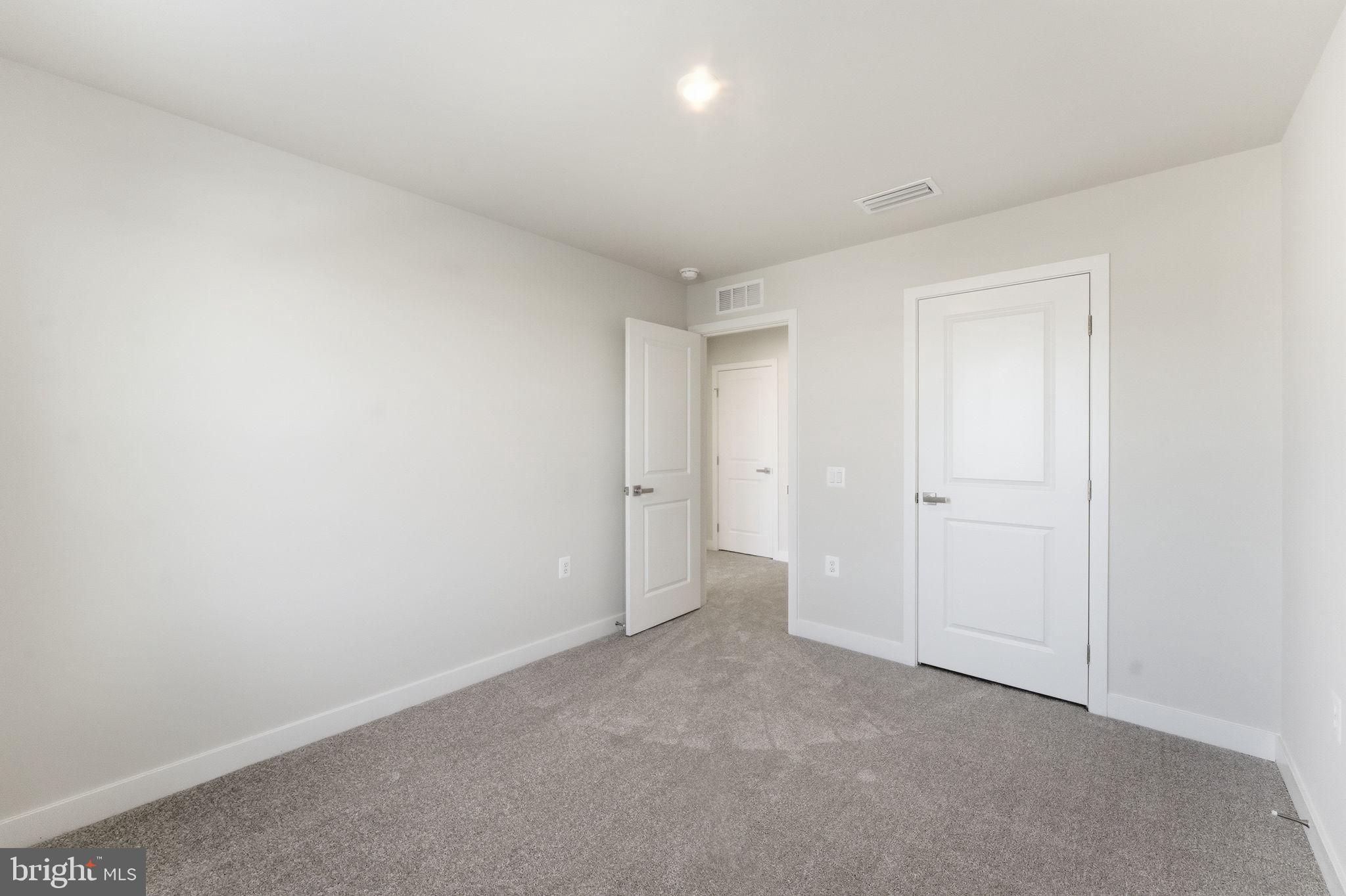 ALEXANDER'S CROSSING - Residential Lease